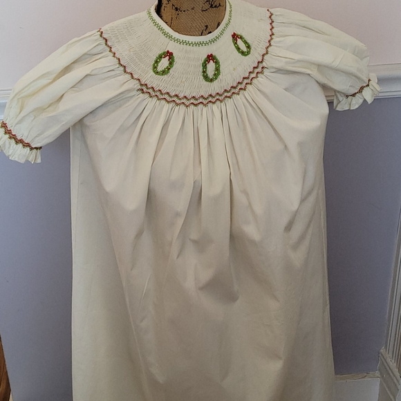 SMOCKED LITTLE GIRL'S DRESS - Picture 3 of 5